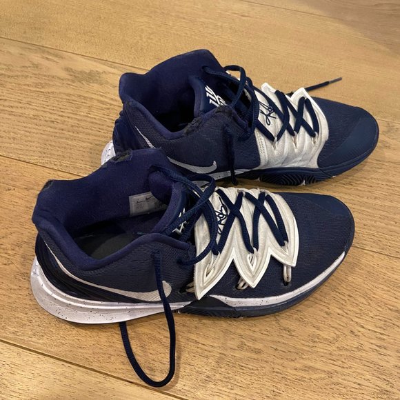 Kyrie 4 - Midnight Blue - Size 8 - Picture 2 of 5